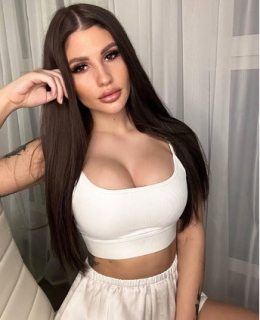 9958659377 (Delhi) Call Girls in East Of Kailash